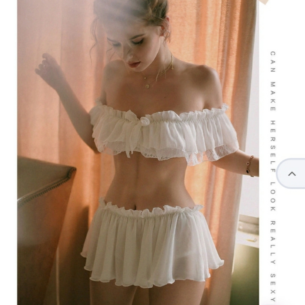 Elegant White Ruffled Intimate Set
